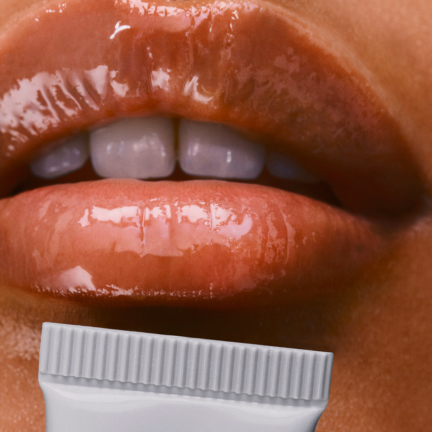 rhode Peptide Lip Treatment – Glaze nutritivo (10 ml) 2