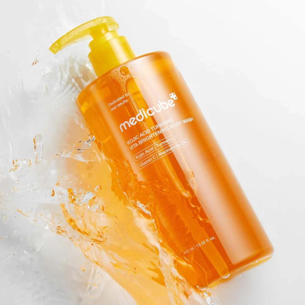 Textura Medicube - Gel de ducha iluminador con ácido kójico y cúrcuma / Kojic Acid Turmeric Vita Brightening Body Wash - 400ml